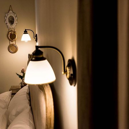 Kyria Boutique House Aparthotel เอเธนส์ ภายนอก รูปภาพ