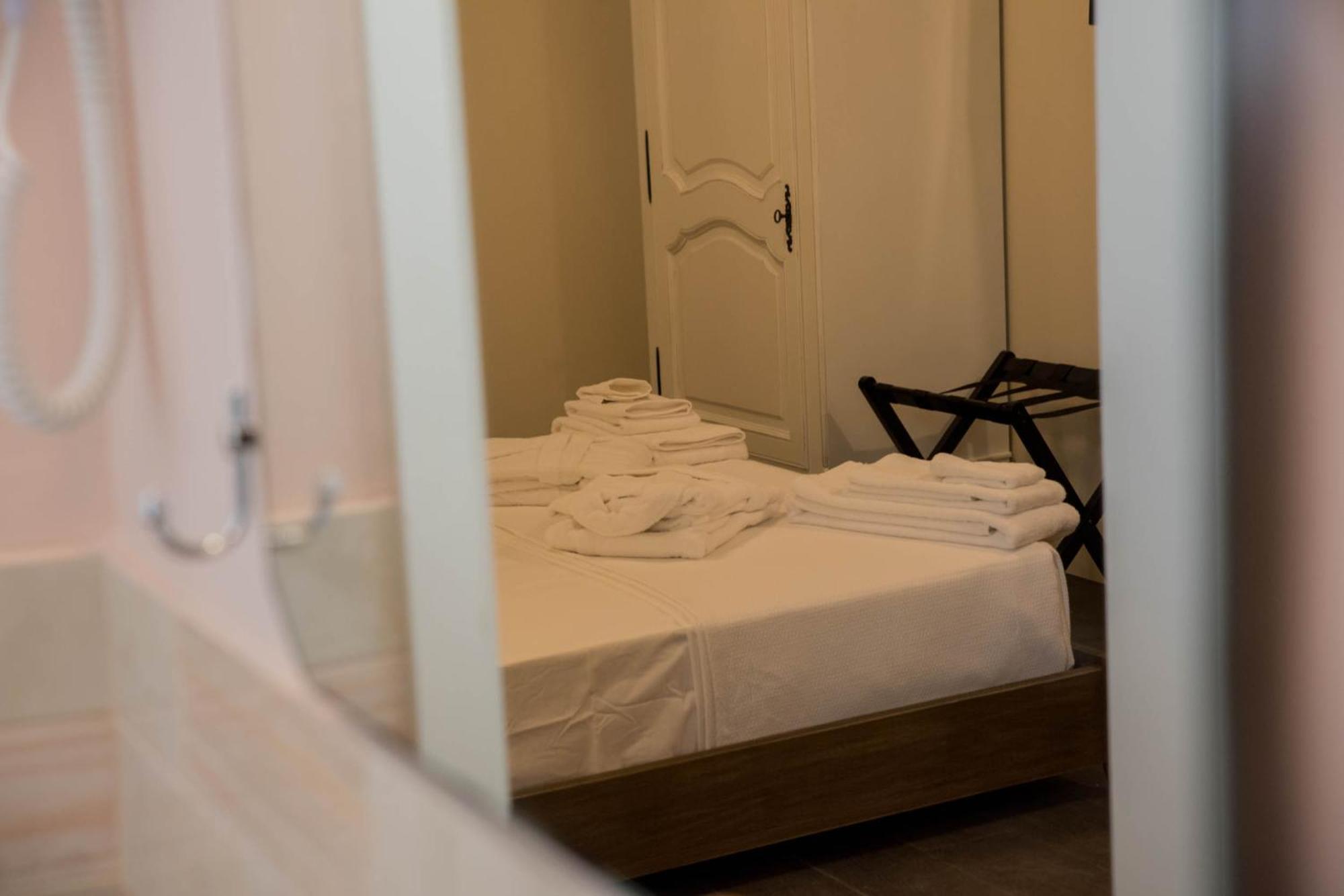 Kyria Boutique House Aparthotel เอเธนส์ ภายนอก รูปภาพ